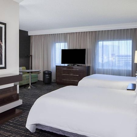 Dallas Marriott Suites Medical/Market Center Екстериор снимка