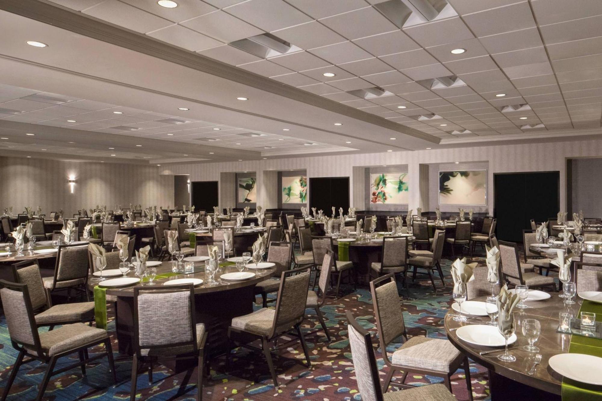 Dallas Marriott Suites Medical/Market Center Екстериор снимка