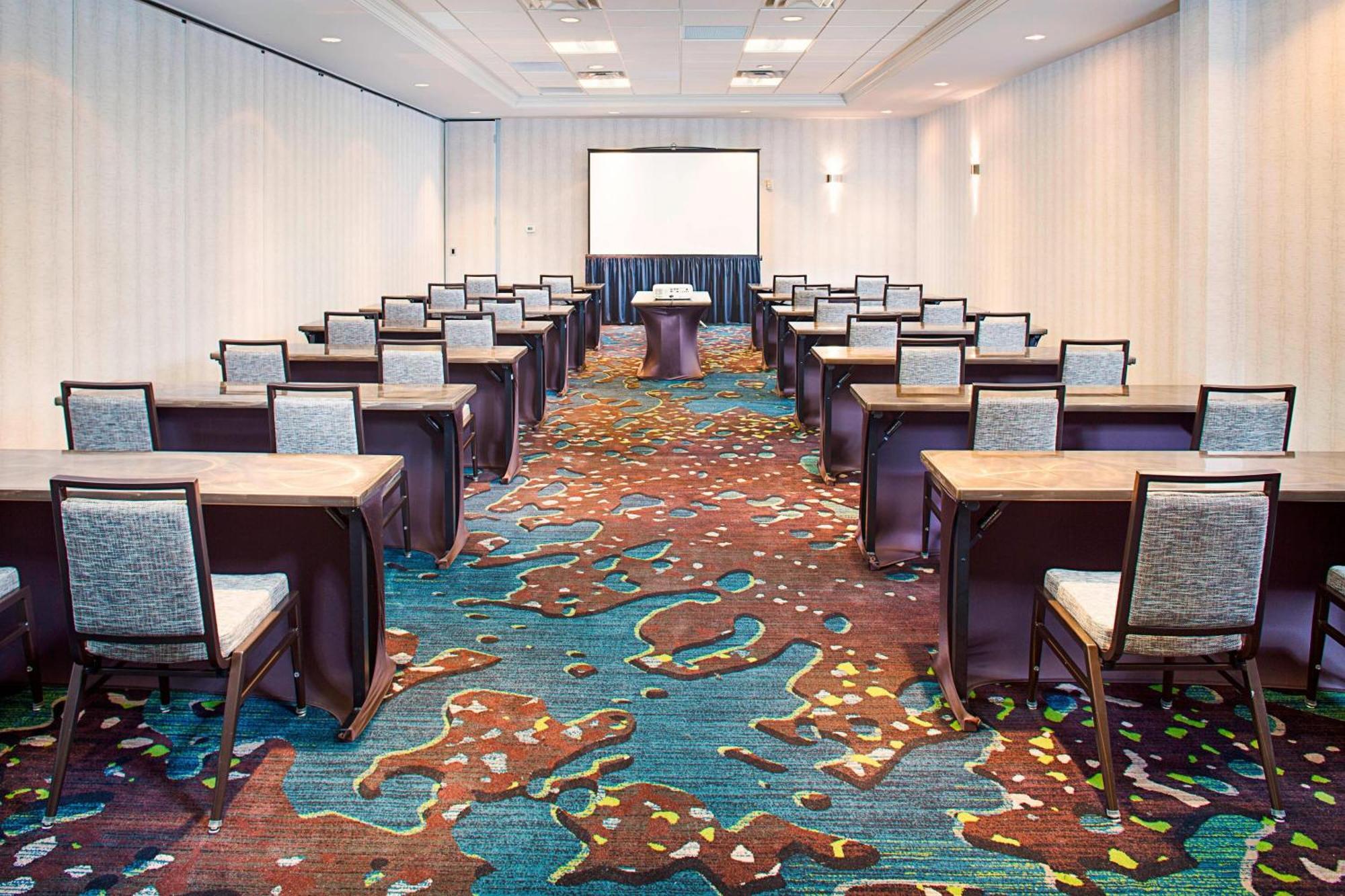 Dallas Marriott Suites Medical/Market Center Екстериор снимка