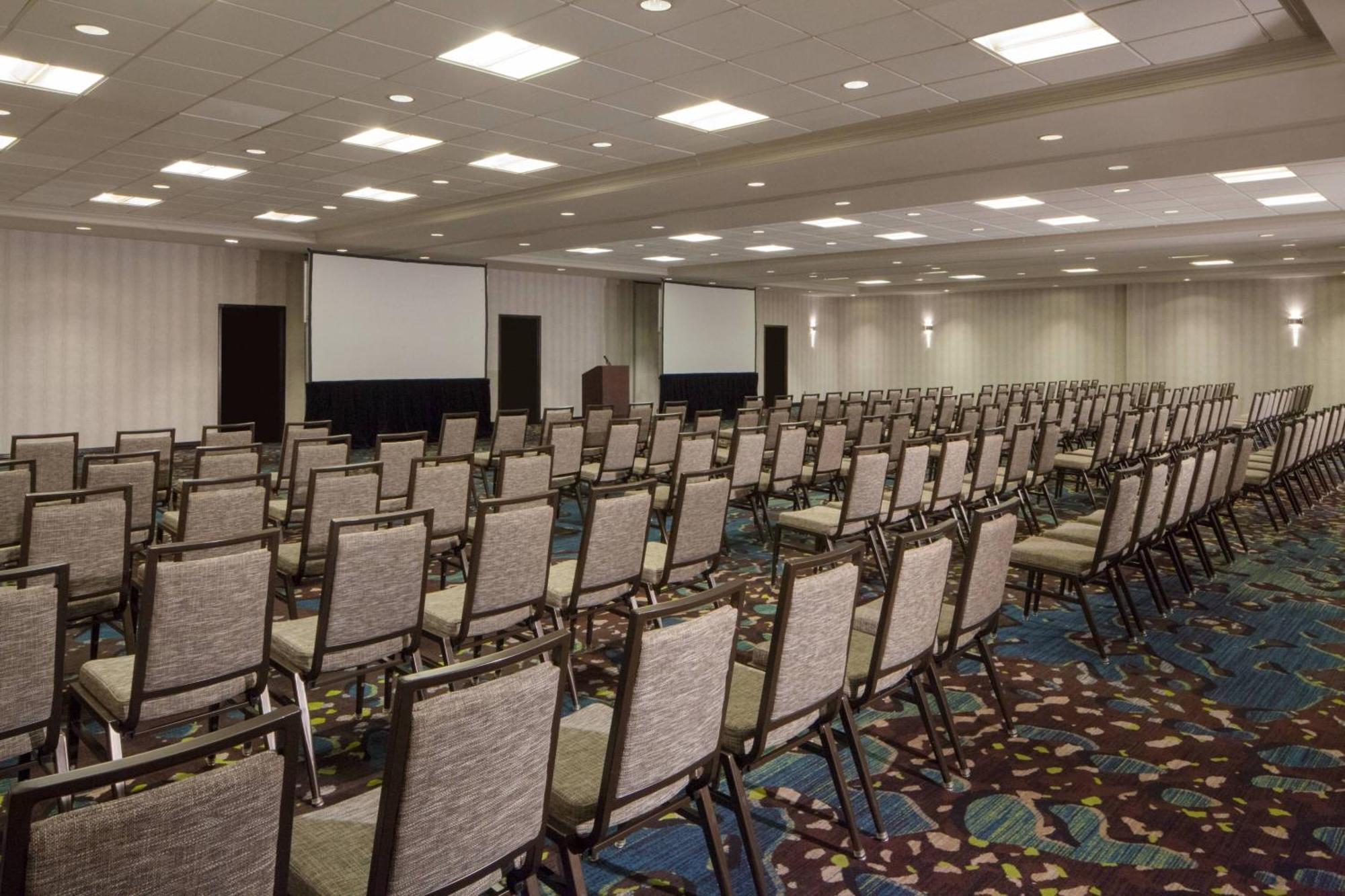 Dallas Marriott Suites Medical/Market Center Екстериор снимка