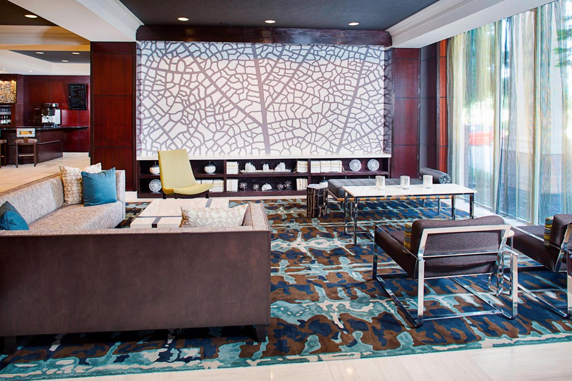 Dallas Marriott Suites Medical/Market Center Екстериор снимка