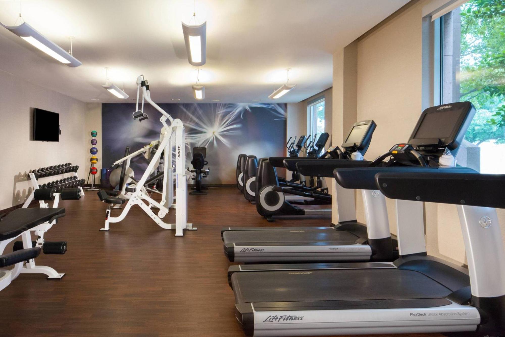 Dallas Marriott Suites Medical/Market Center Екстериор снимка
