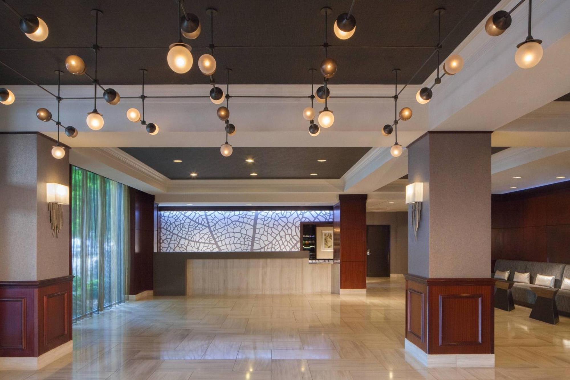 Dallas Marriott Suites Medical/Market Center Екстериор снимка