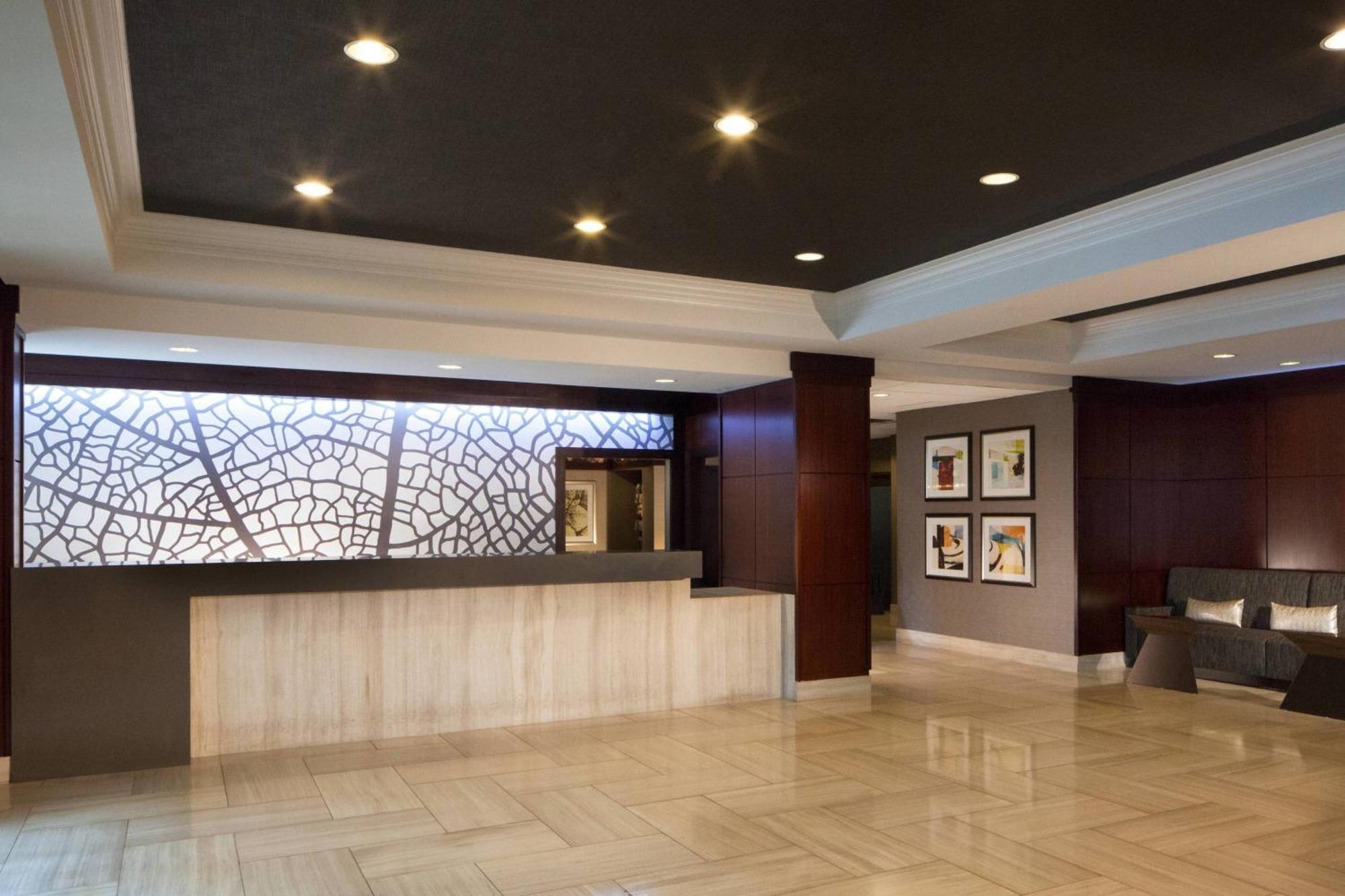 Dallas Marriott Suites Medical/Market Center Екстериор снимка