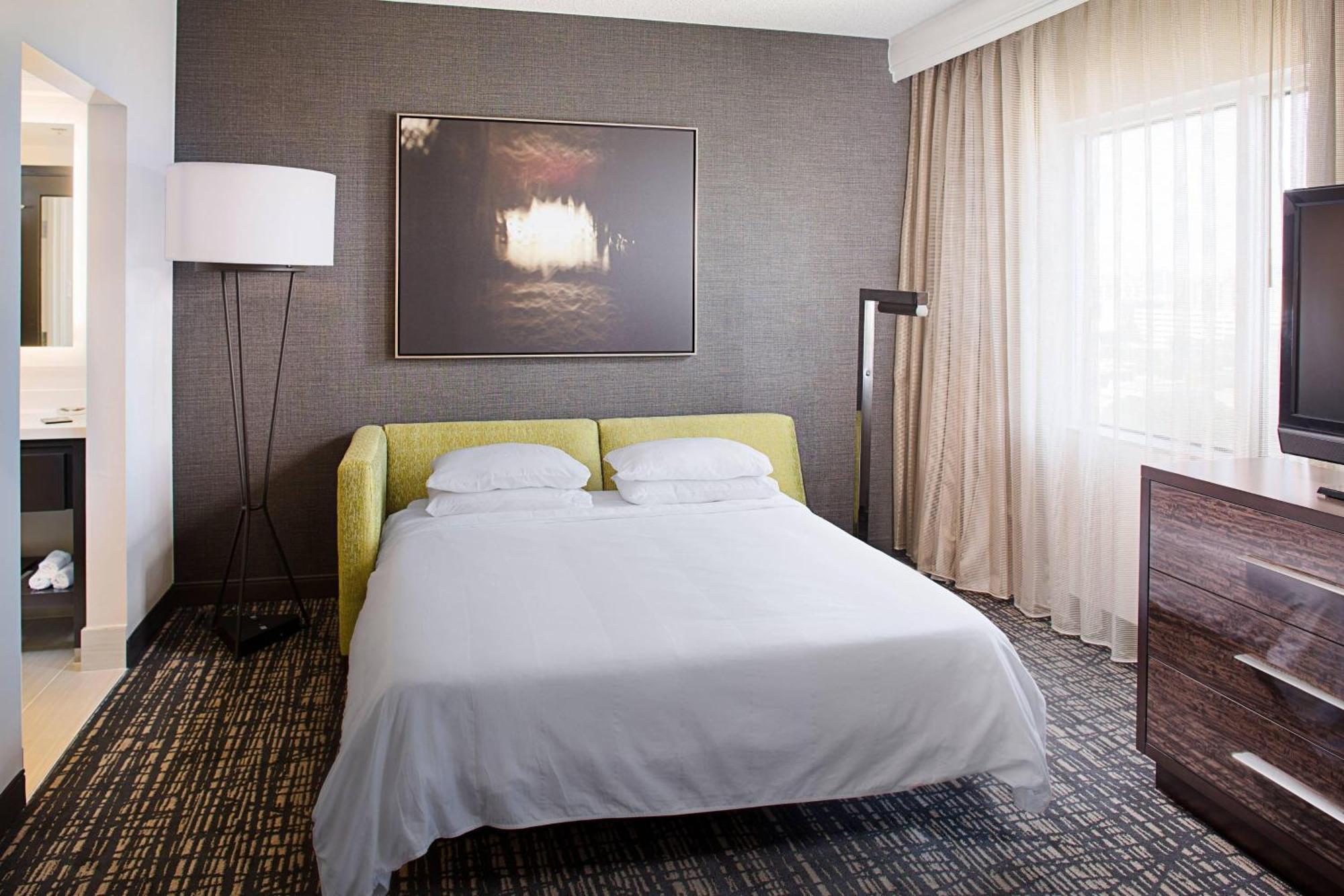 Dallas Marriott Suites Medical/Market Center Екстериор снимка